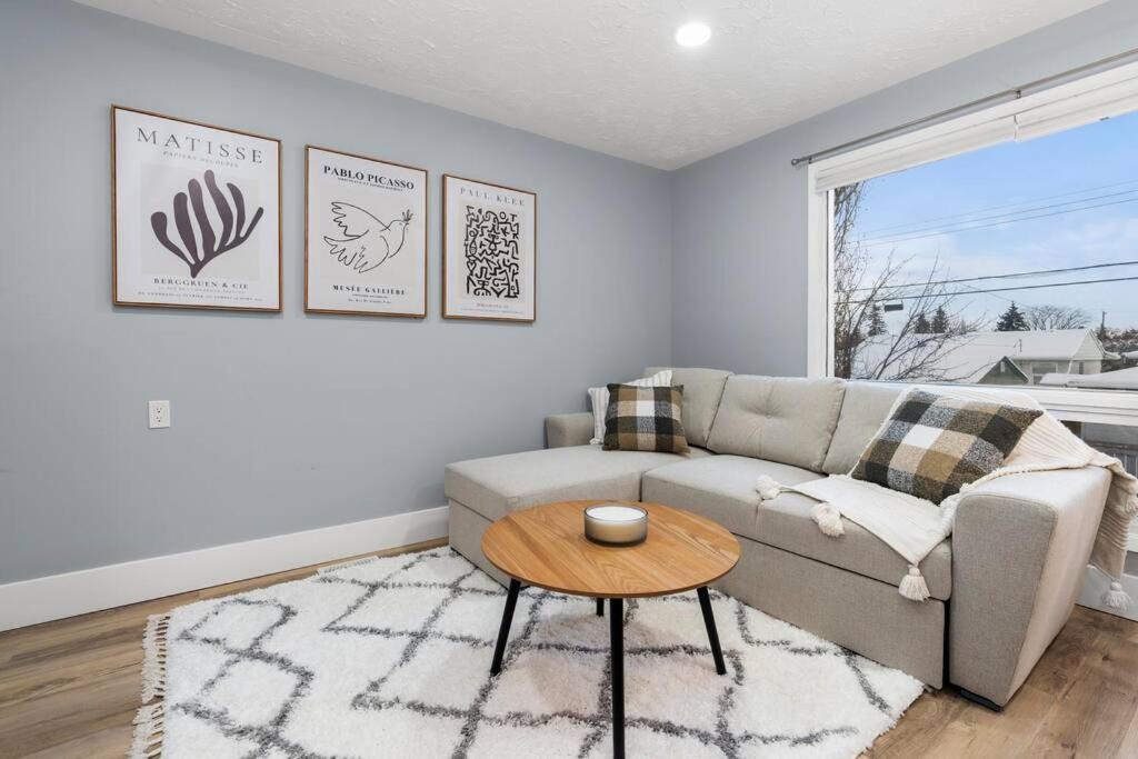Elegant Boho Retreat - 8 Min To Wem Edmonton